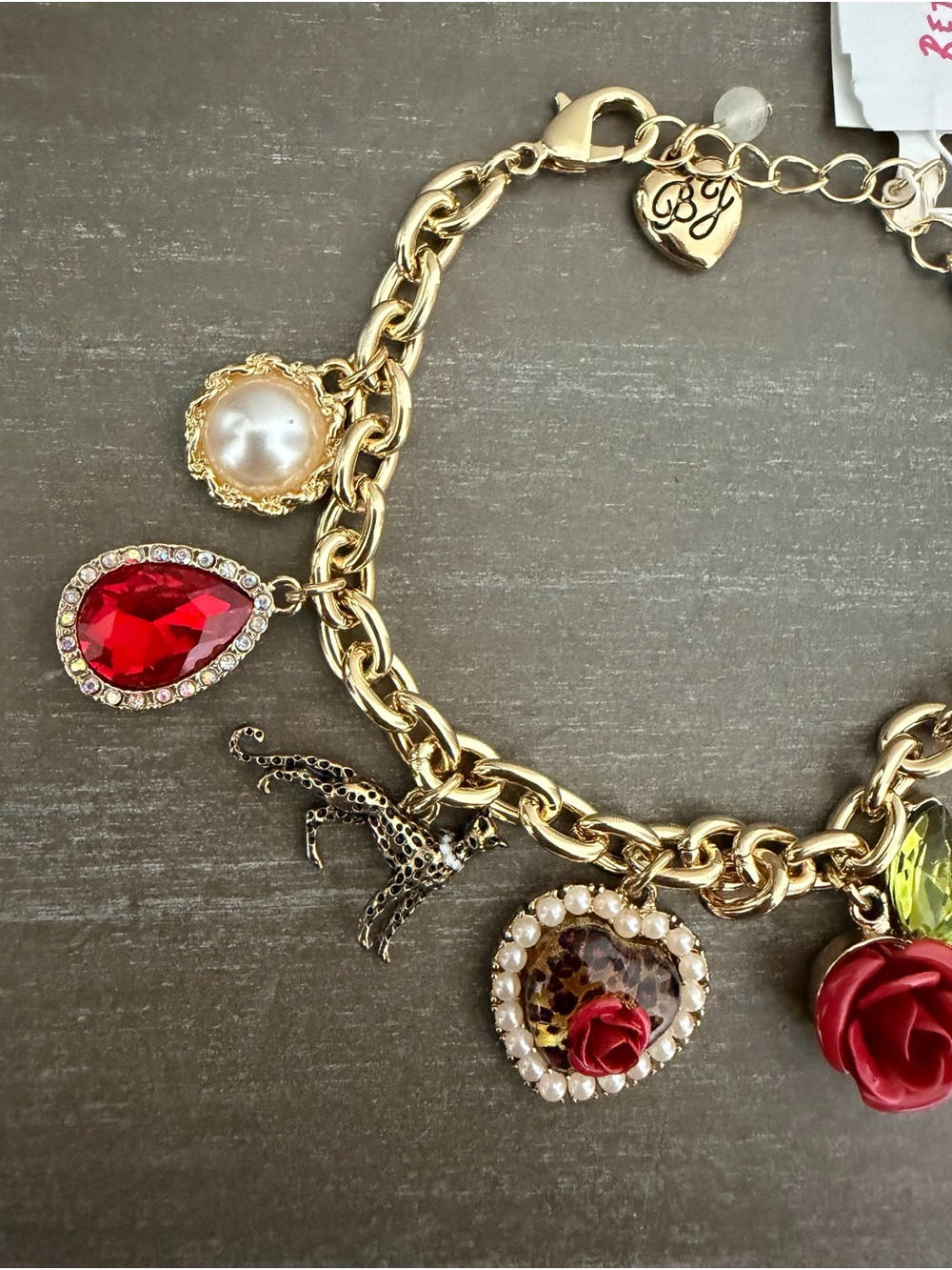 NWT Betsey Johnson Leopard & Rose Charm Gold Tone Bracelet - Picture 3 of 7